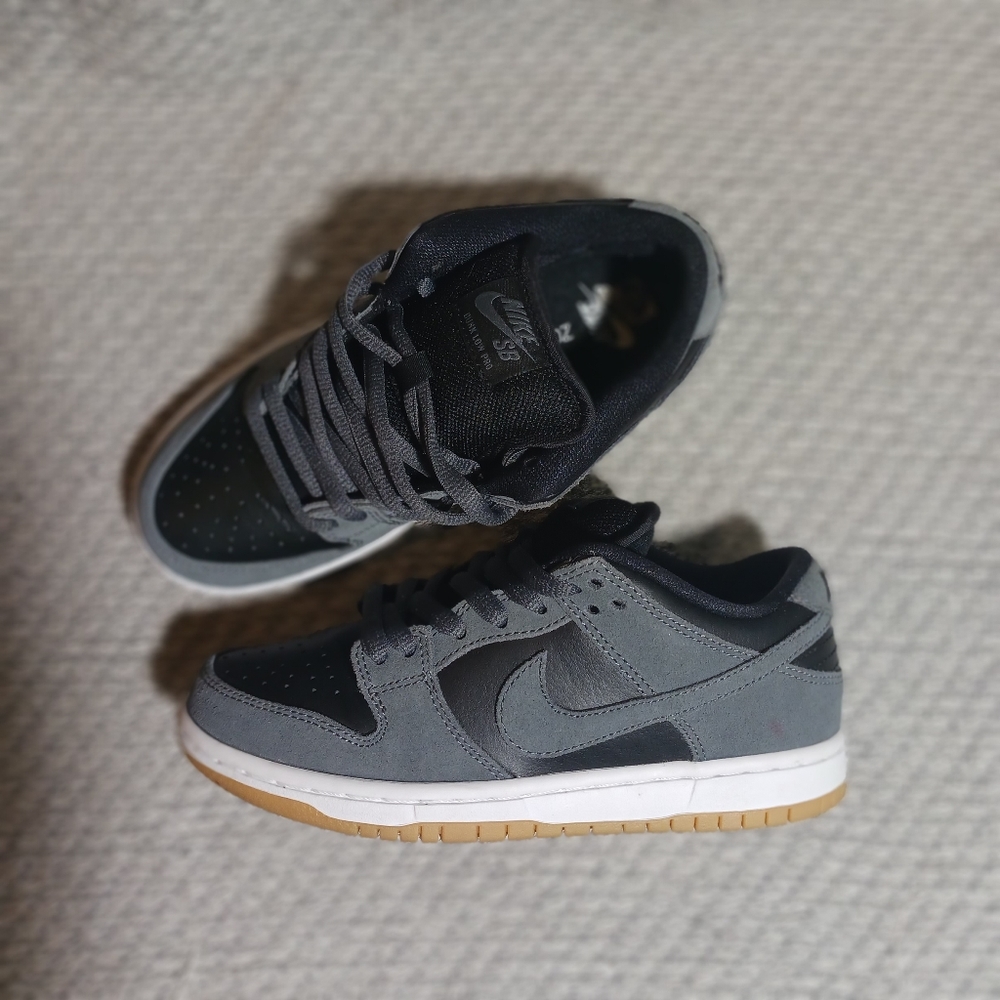 Nike SB Dunk Low Dark Grey Black Gum